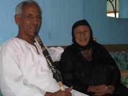 Sayed (le frère de Mohamed) et sa maman.
